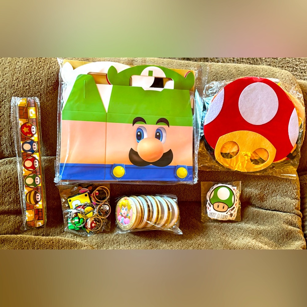 Super Mario Bros party grab boxes with filler